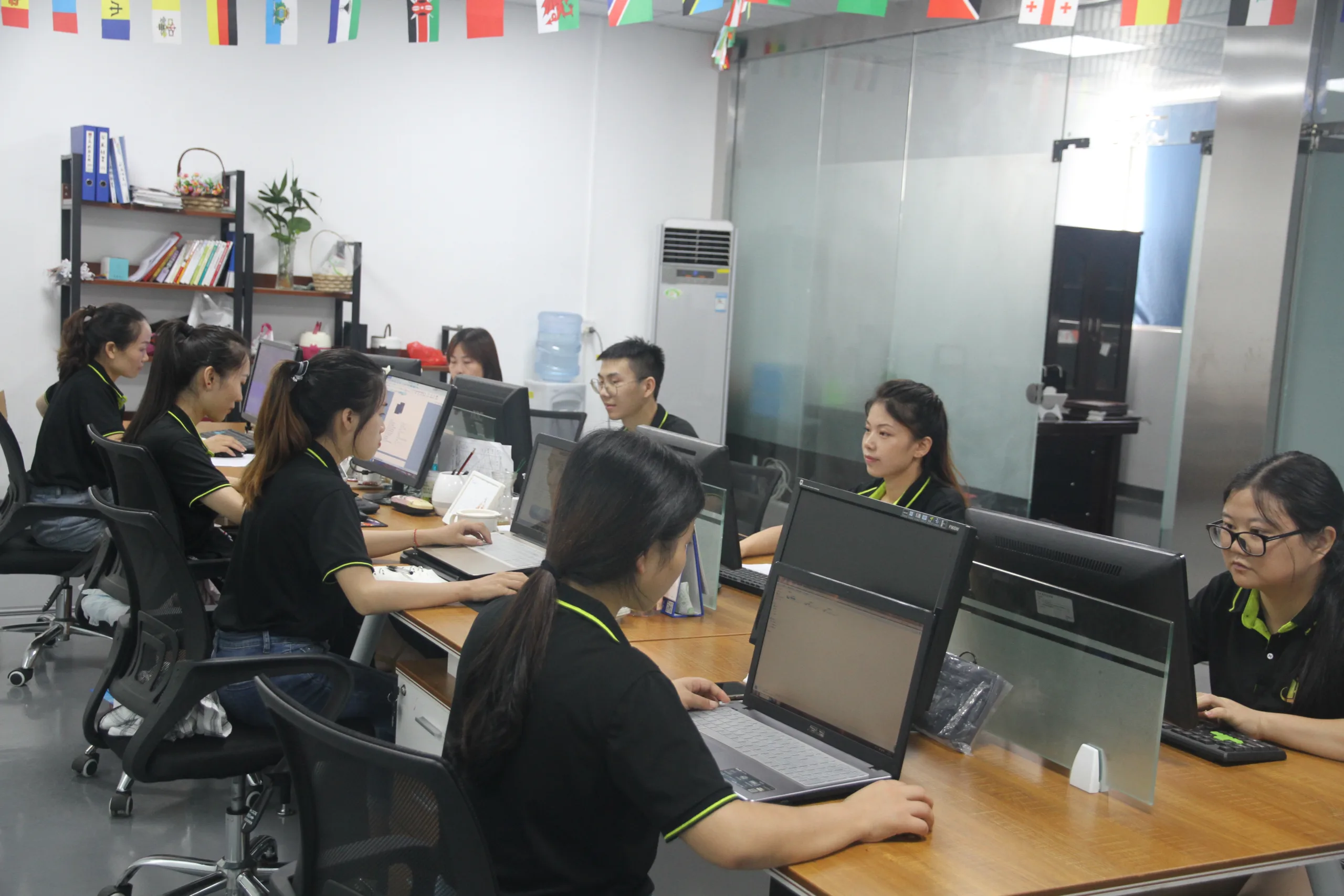 HJYLED professional LED display manufacturing team